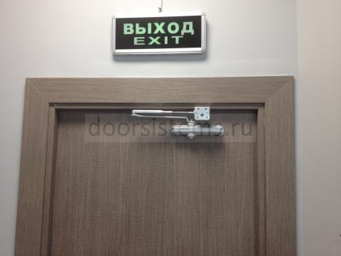 Доводчик DORMA TS Compakt в бизнес-центре Бородинская панорама