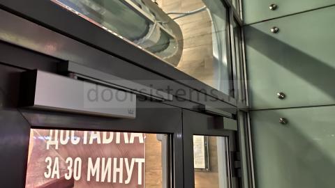 DORMA (dormakaba) TS-93 в ТЦ Браво