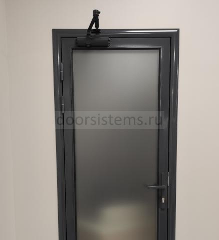 DORMA (dormakaba) TS-68 в офисе Эссилор Луйс Оптика