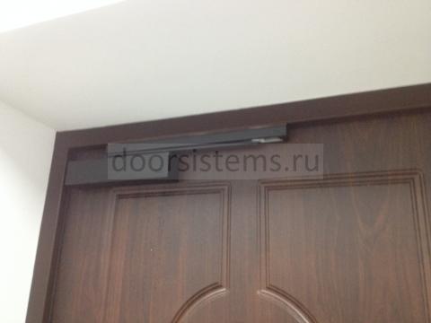 Доводчик DORMA (dormakaba) TS-93 в бизнес-центре Солнечногорский проезд